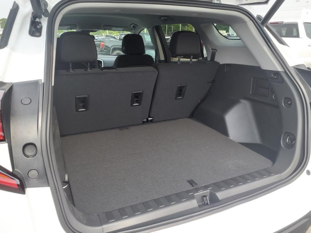 Used 2023 Summit White GMC SLE image 8