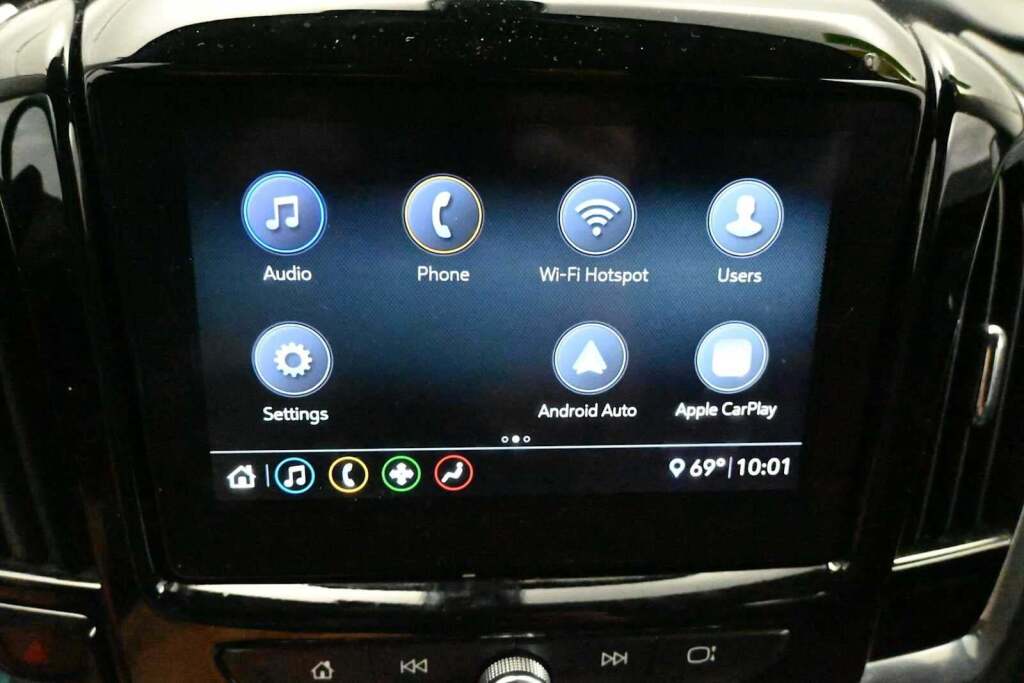 2020 Chevrolet Traverse AWD LT Cloth