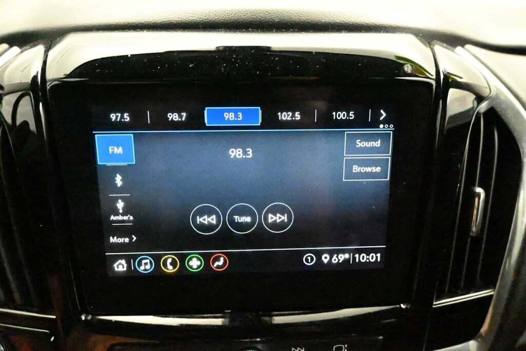 2020 Chevrolet Traverse AWD LT Cloth