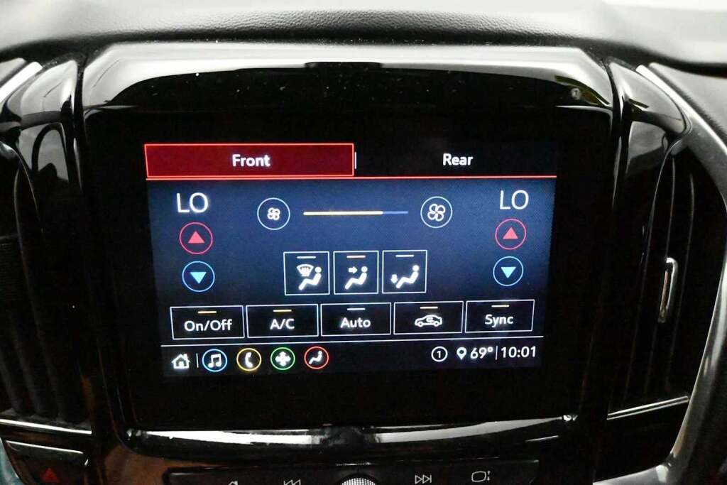 2020 Chevrolet Traverse AWD LT Cloth