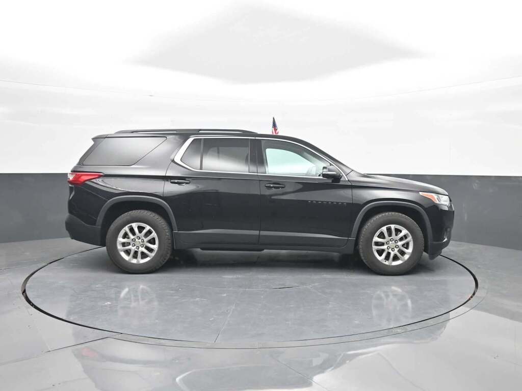 2020 Chevrolet Traverse AWD LT Cloth