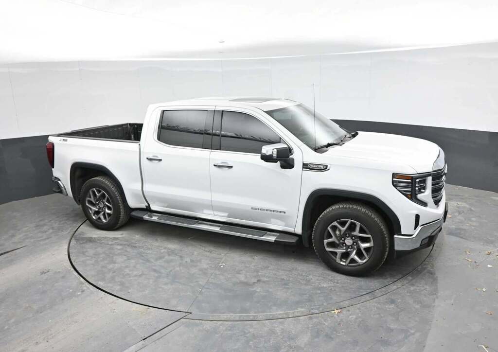 2023 GMC Sierra 1500 SLT