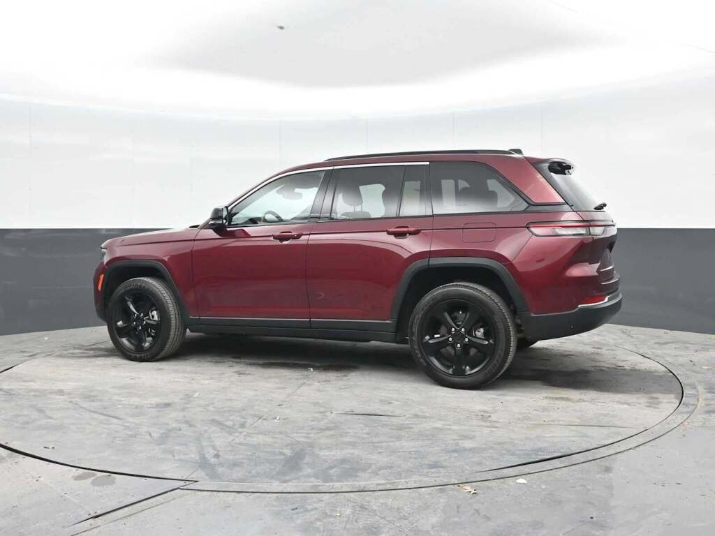 2022 Jeep Grand Cherokee Altitude 4x4
