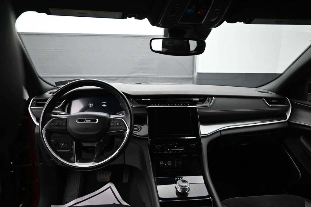 2022 Jeep Grand Cherokee Altitude 4x4