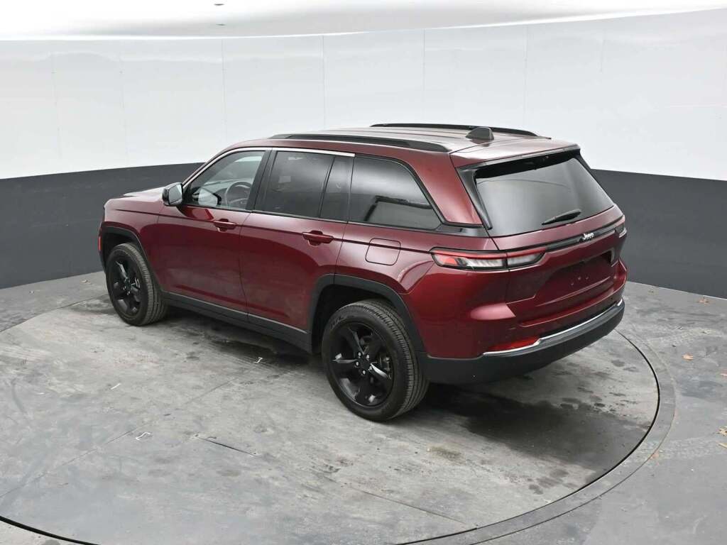 2022 Jeep Grand Cherokee Altitude 4x4