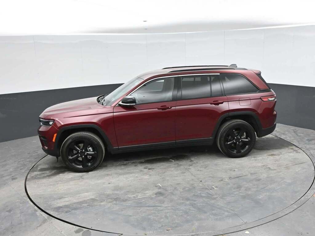 2022 Jeep Grand Cherokee Altitude 4x4