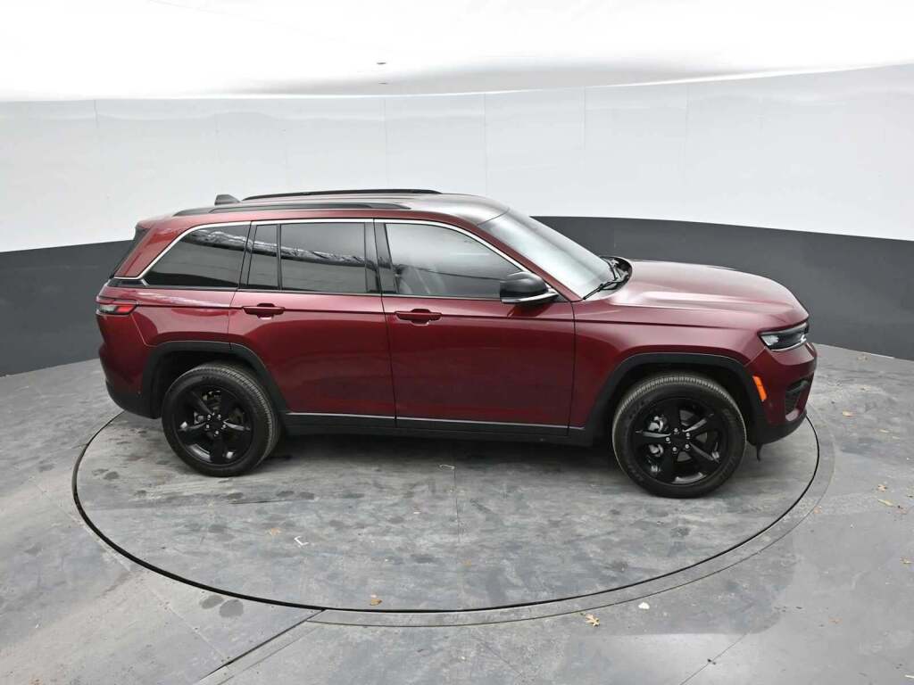 2022 Jeep Grand Cherokee Altitude 4x4