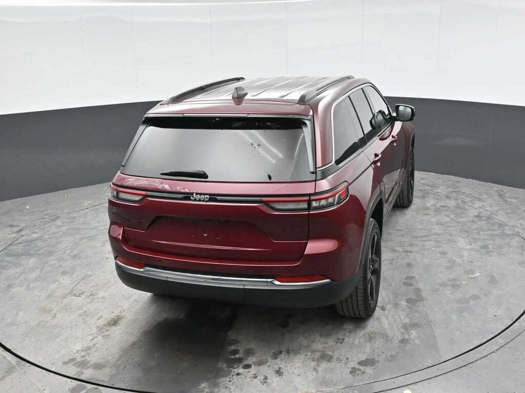 2022 Jeep Grand Cherokee Altitude 4x4