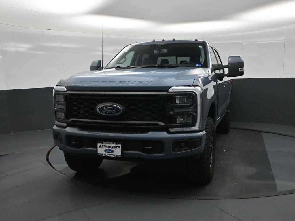 2023 Ford F-250 Super Duty LARIAT