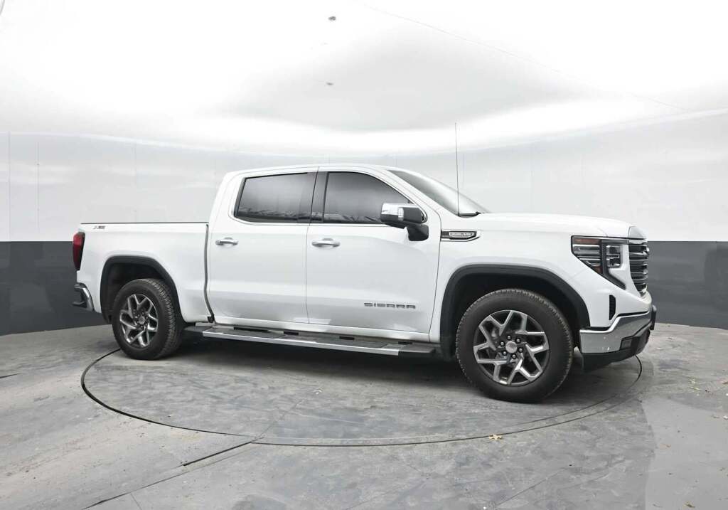 2023 GMC Sierra 1500 SLT