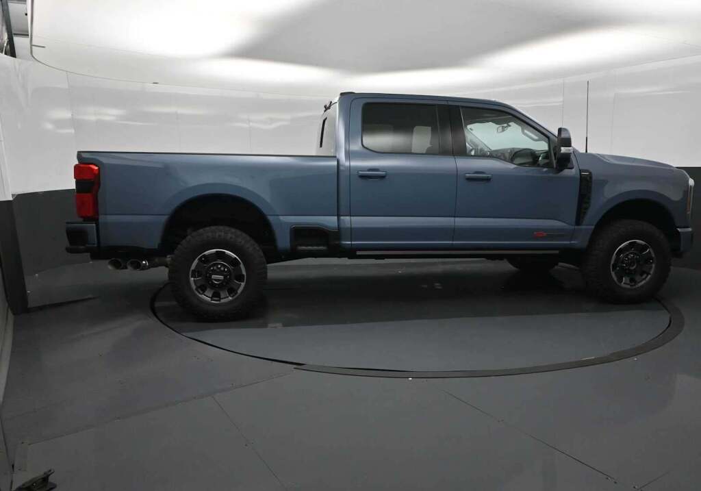 2023 Ford F-250 Super Duty LARIAT