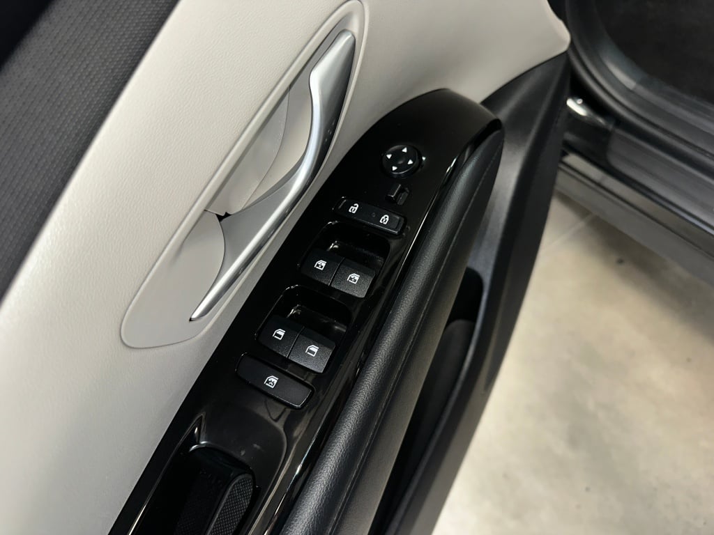 Used 2024 Black Pearl Hyundai Limited image 10