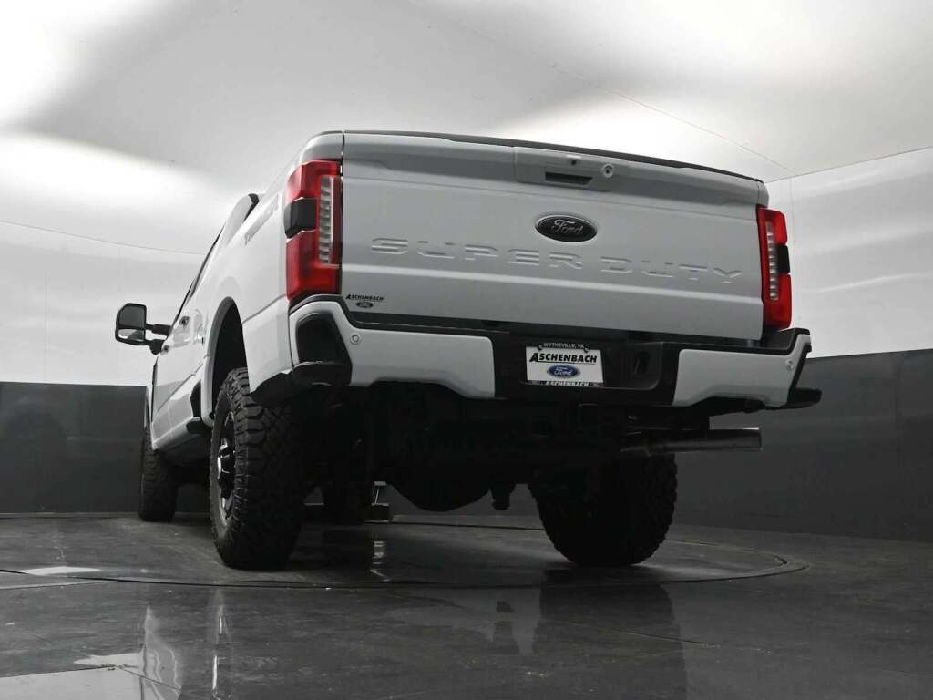 2026 Ford F-250 Super Duty LARIAT
