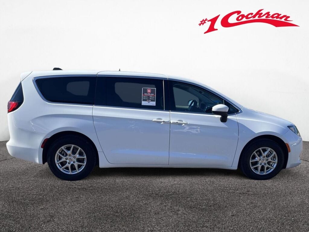 Used 2023 Bright White Clearcoat Chrysler LX image 6