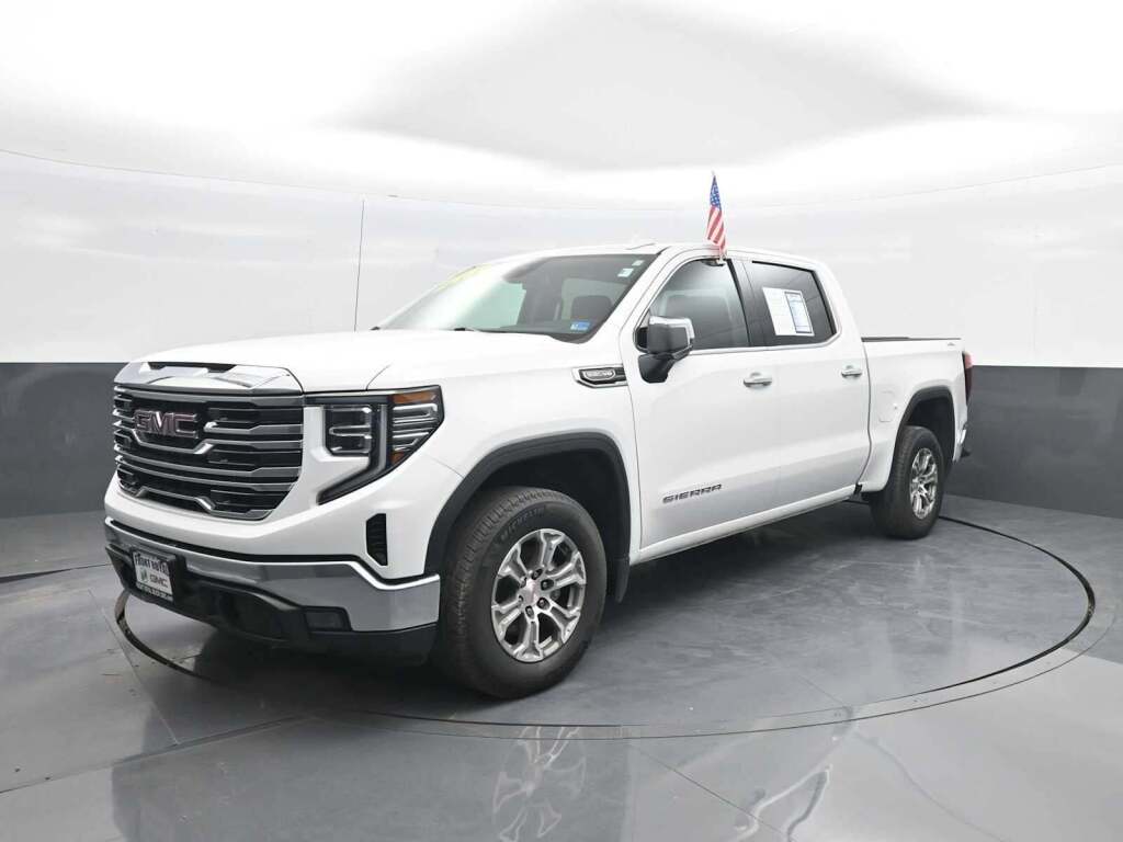 2024 GMC Sierra 1500 SLT