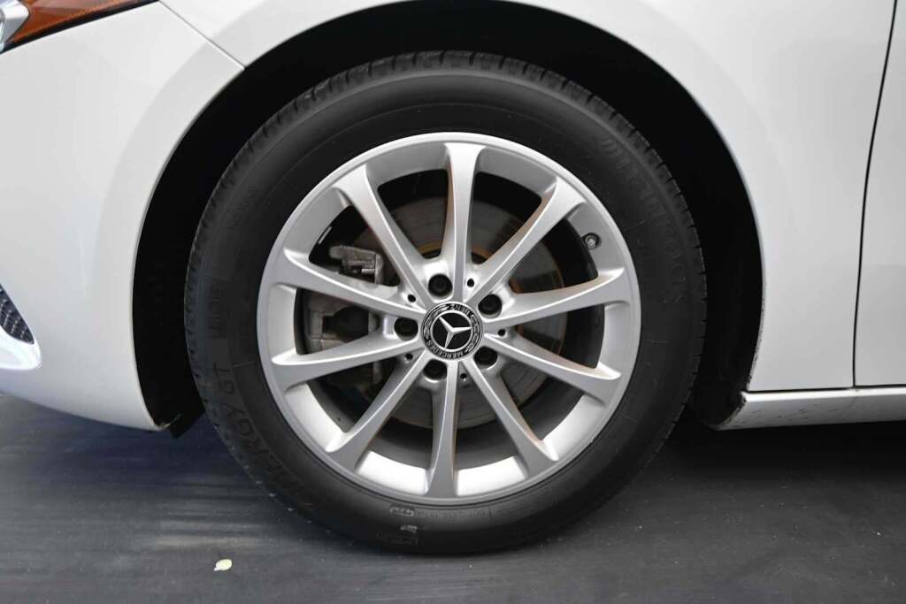 2020 Mercedes-Benz A 220 