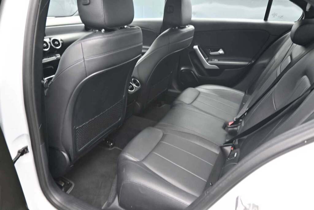 2020 Mercedes-Benz A 220 