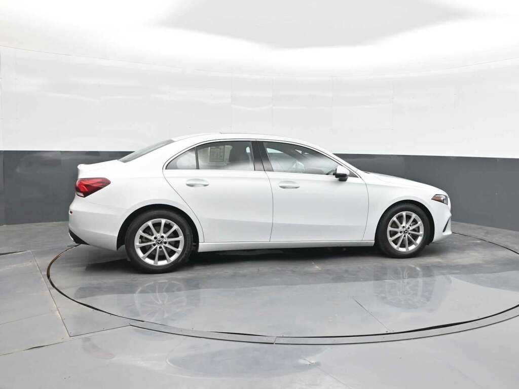2020 Mercedes-Benz A 220 