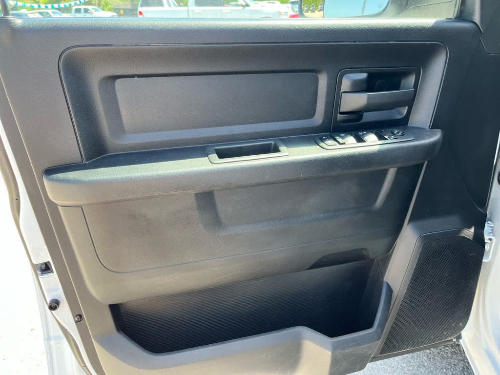 2022 Ram 1500 Classic Tradesman Crew Cab 4x4 5'7" Box