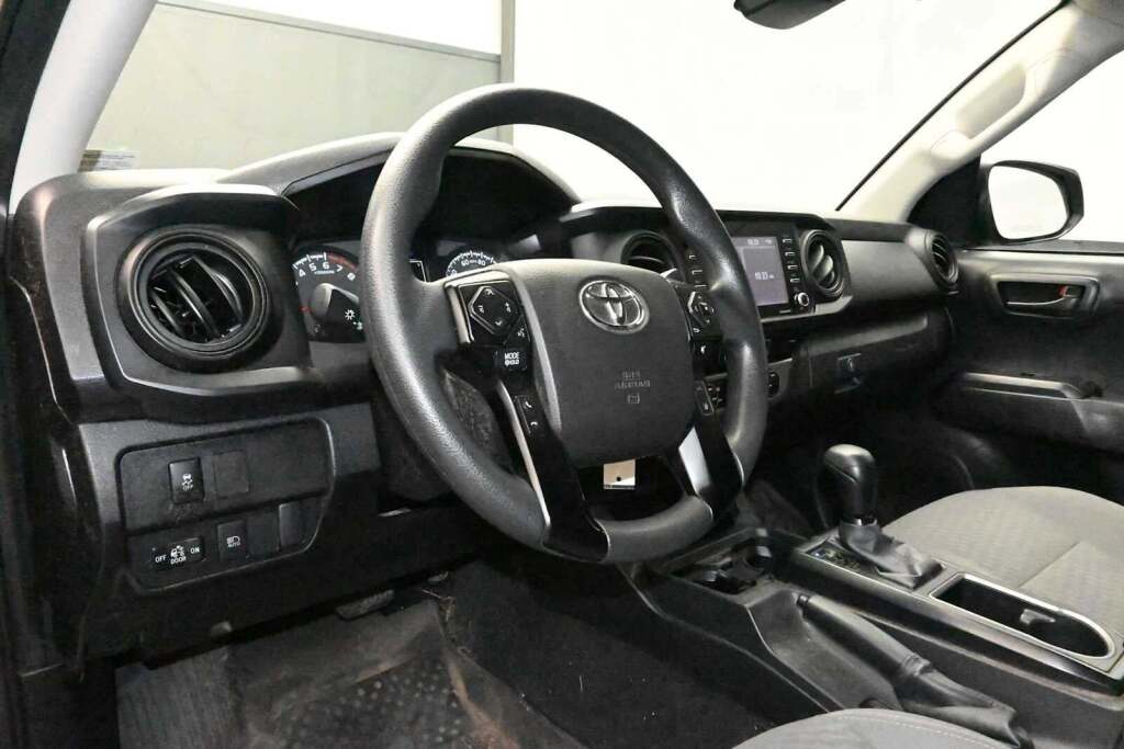 2022 Toyota Tacoma SR V6