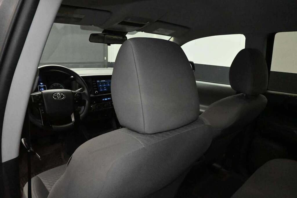 2022 Toyota Tacoma SR V6