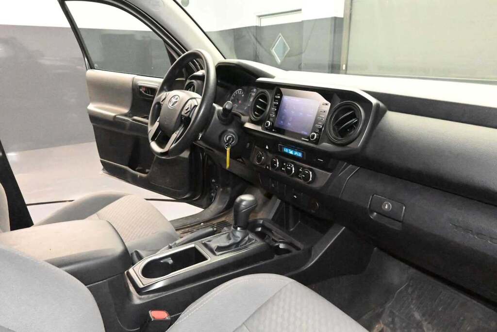 2022 Toyota Tacoma SR V6
