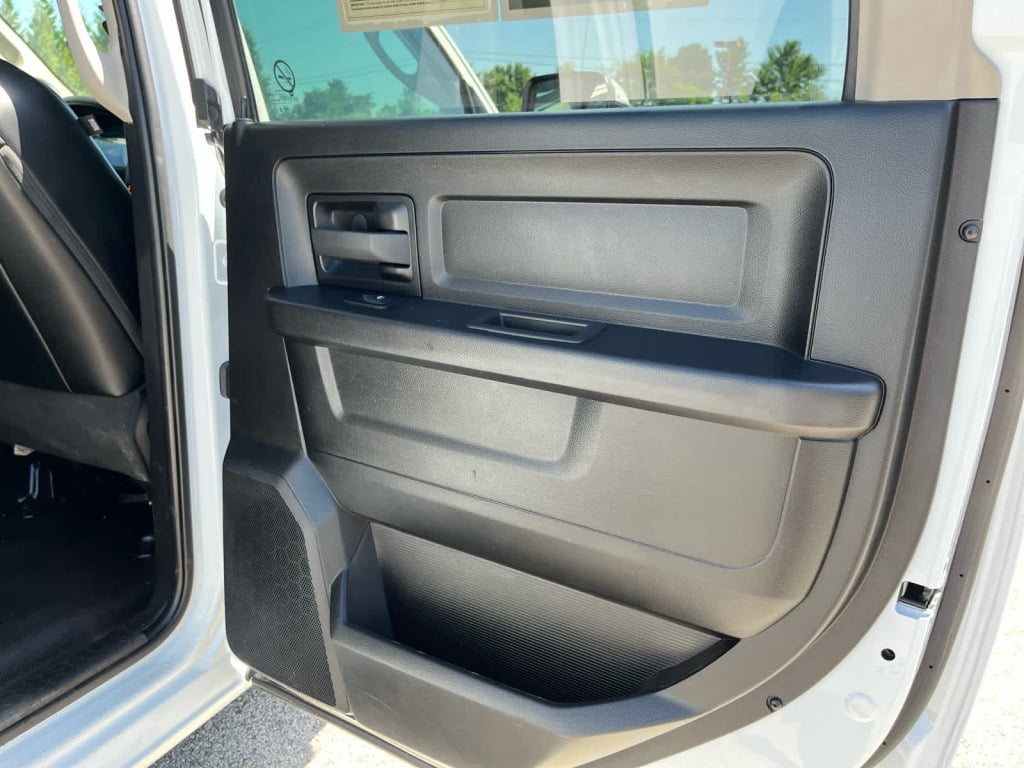 2022 Ram 1500 Classic Tradesman Crew Cab 4x4 5'7" Box
