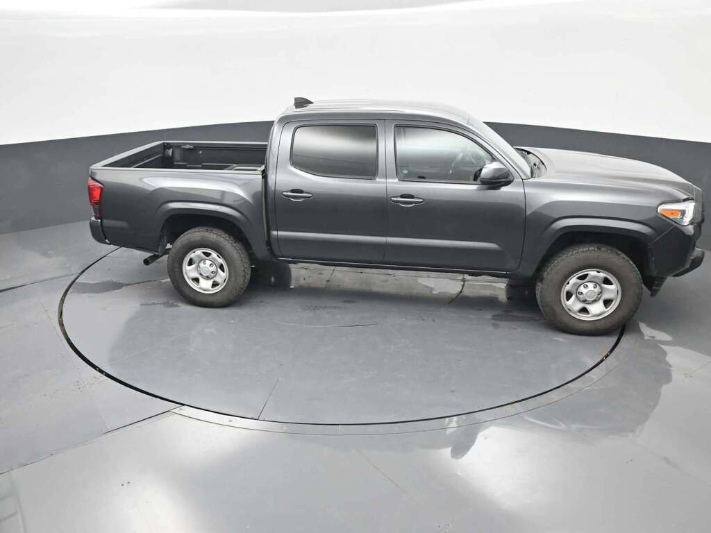 2022 Toyota Tacoma SR V6