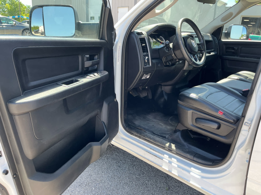 2022 Ram 1500 Classic Tradesman Crew Cab 4x4 5'7" Box