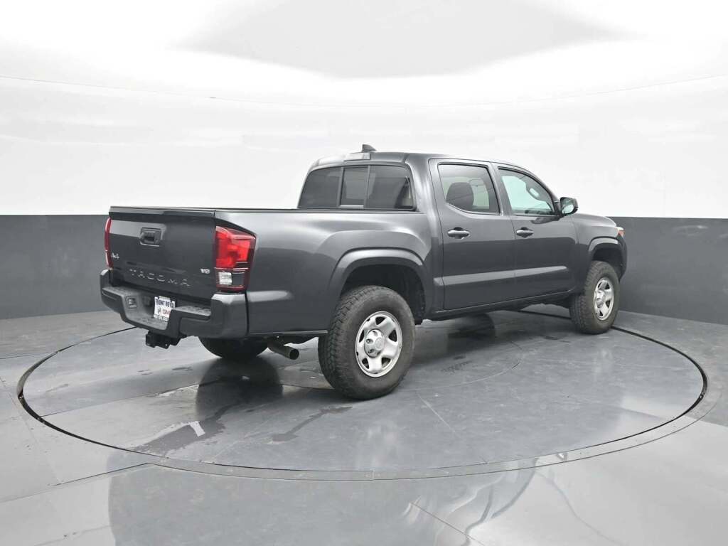 2022 Toyota Tacoma SR V6