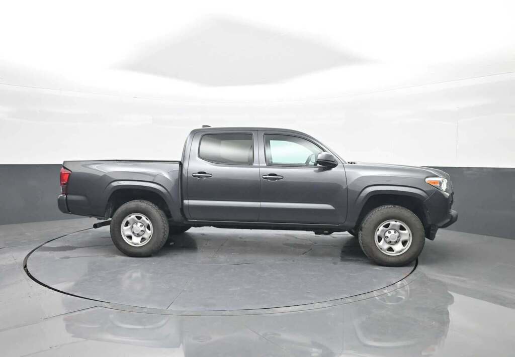2022 Toyota Tacoma SR V6