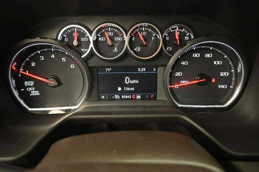 2022 Chevrolet Suburban 4WD LS