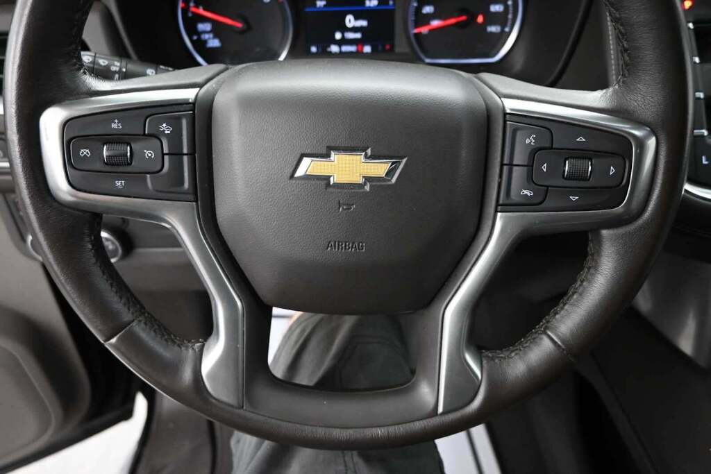 2022 Chevrolet Suburban 4WD LS