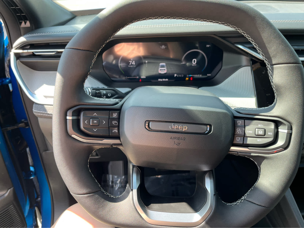 2026 Jeep Cherokee Laredo 4x4