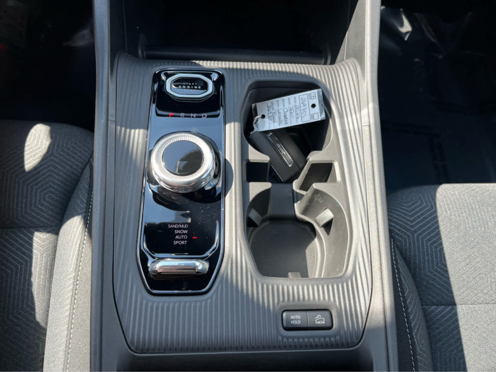 2026 Jeep Cherokee Laredo 4x4