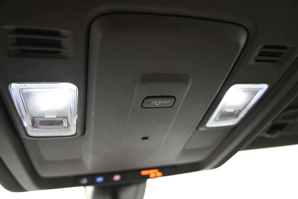 2022 Chevrolet Suburban 4WD LS