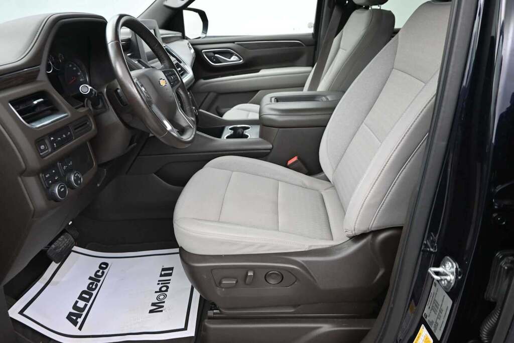 2022 Chevrolet Suburban 4WD LS