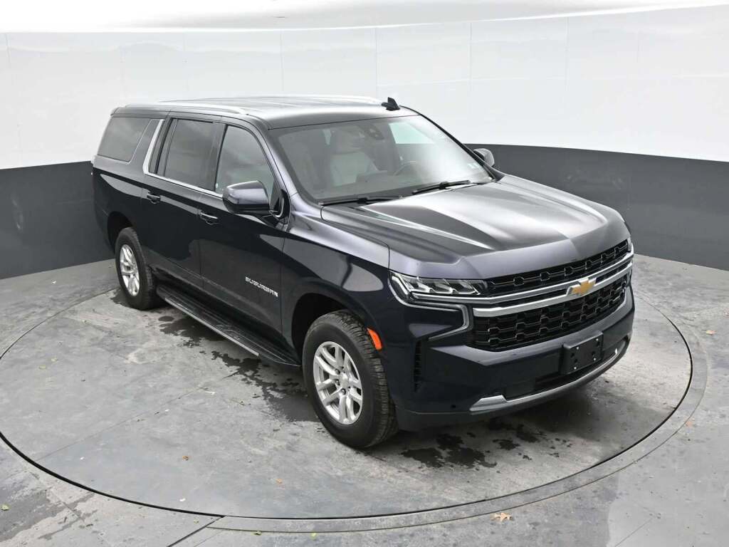 2022 Chevrolet Suburban 4WD LS