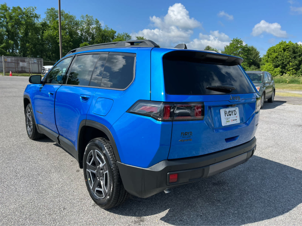 2026 Jeep Cherokee Laredo 4x4