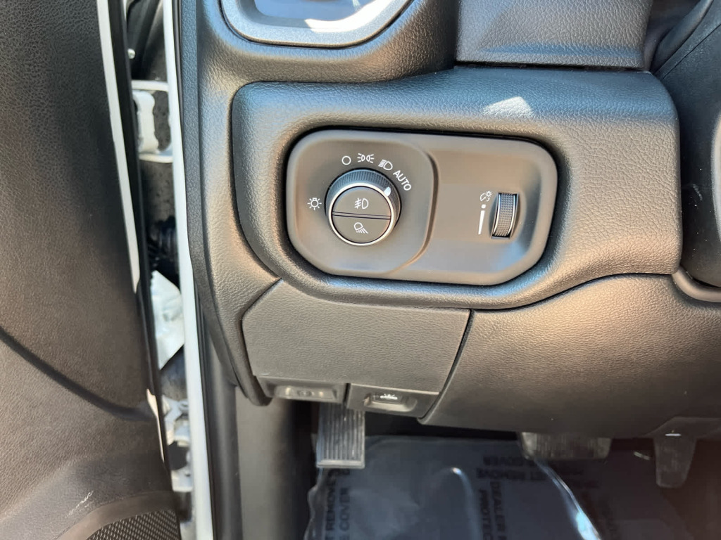 2026 Ram 2500 Tradesman Crew Cab 4x4 8' Box