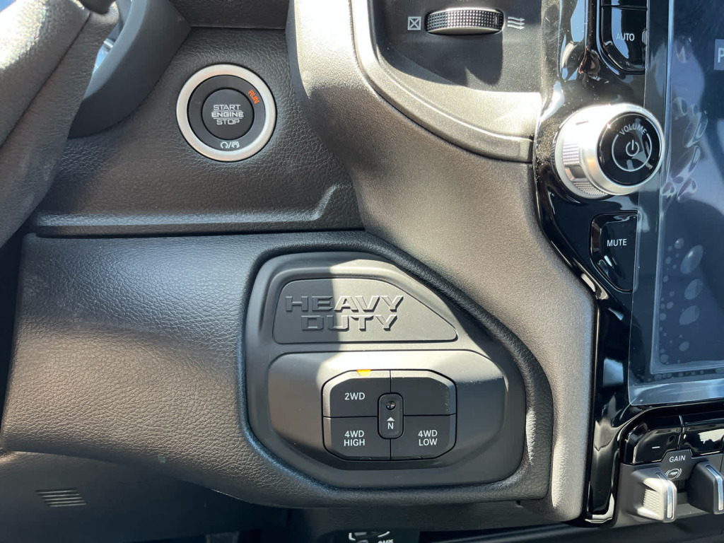 2026 Ram 2500 Tradesman Crew Cab 4x4 8' Box
