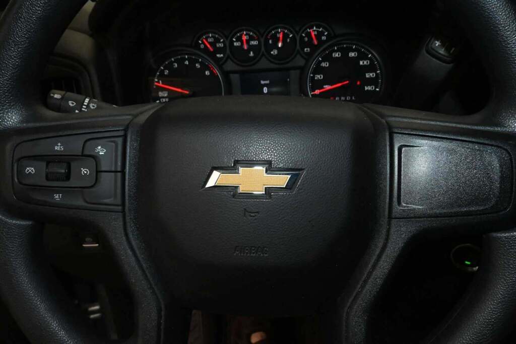 2024 Chevrolet Silverado 1500 Custom