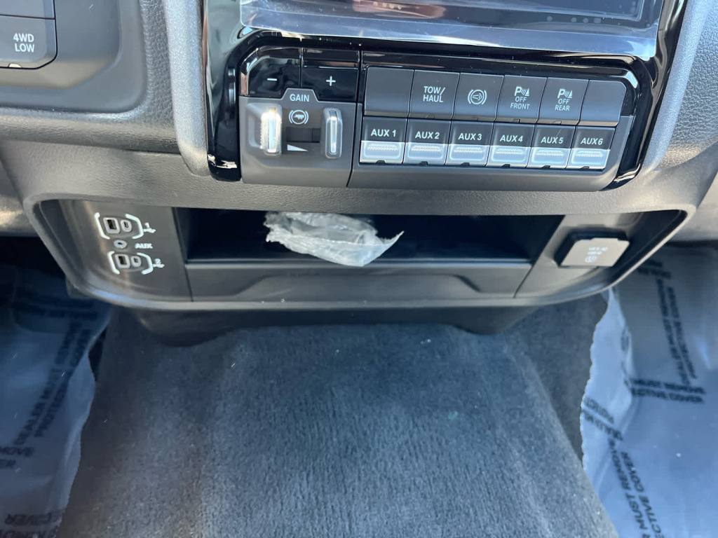 2026 Ram 3500 Tradesman Crew Cab 4x4 6'4" Box