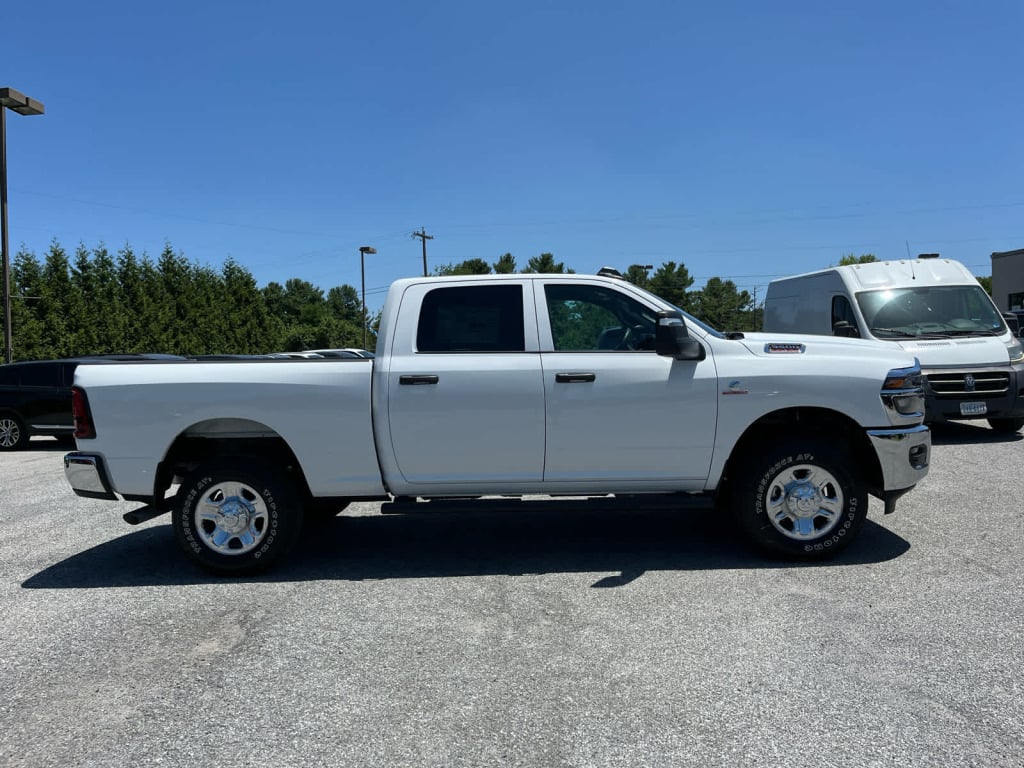 2026 Ram 3500 Tradesman Crew Cab 4x4 6'4" Box