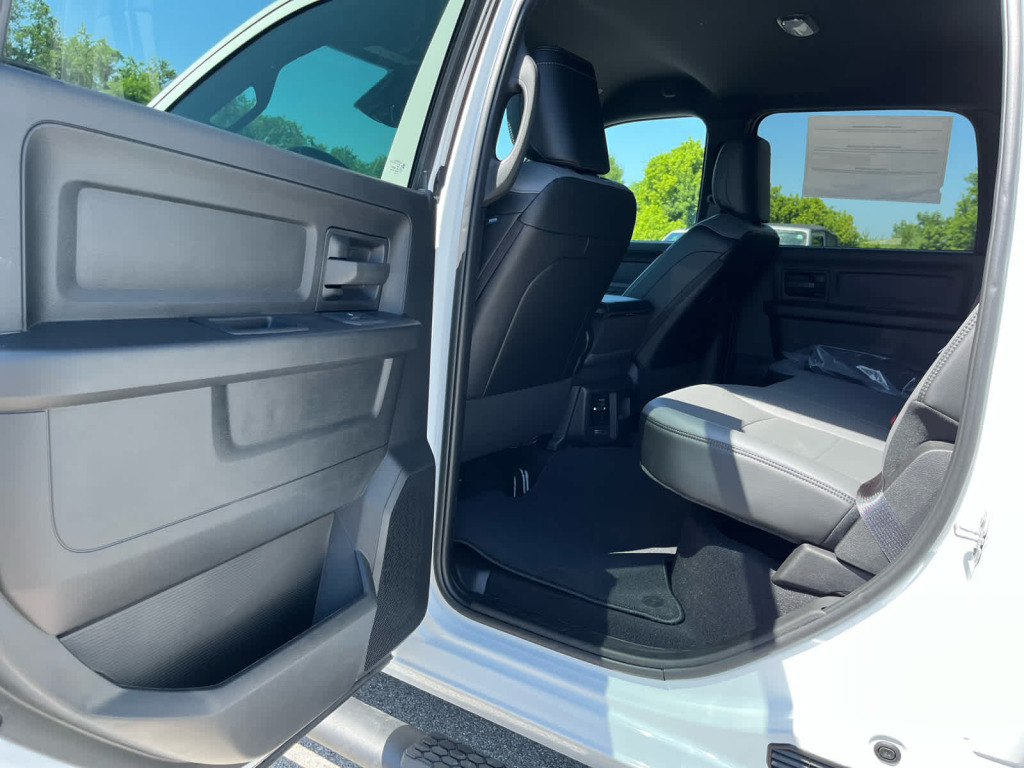 2026 Ram 2500 Tradesman Crew Cab 4x4 8' Box