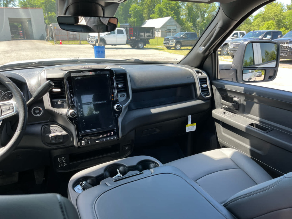 2026 Ram 2500 Tradesman Crew Cab 4x4 8' Box