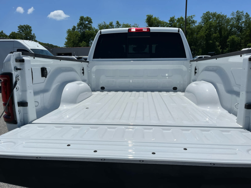 2026 Ram 3500 Tradesman Crew Cab 4x4 6'4" Box