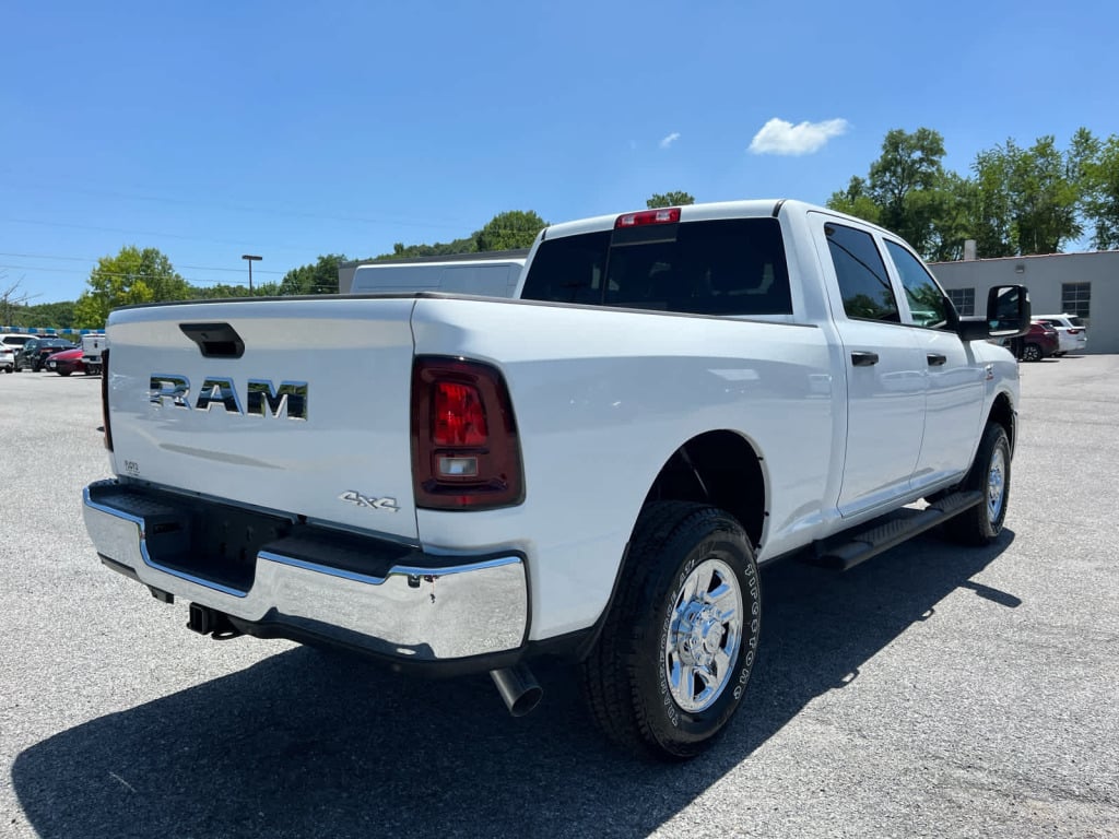 2026 Ram 3500 Tradesman Crew Cab 4x4 6'4" Box