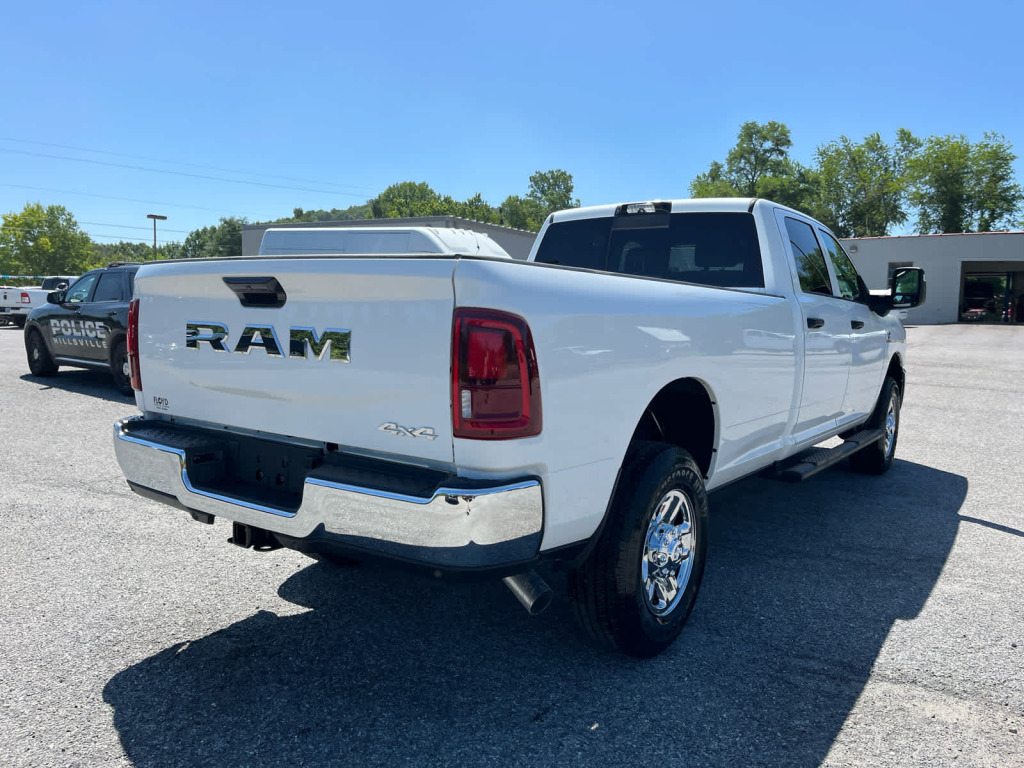 2026 Ram 2500 Tradesman Crew Cab 4x4 8' Box