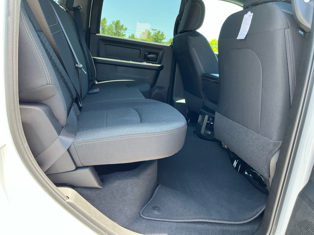 2026 Ram 3500 Tradesman Crew Cab 4x4 6'4" Box